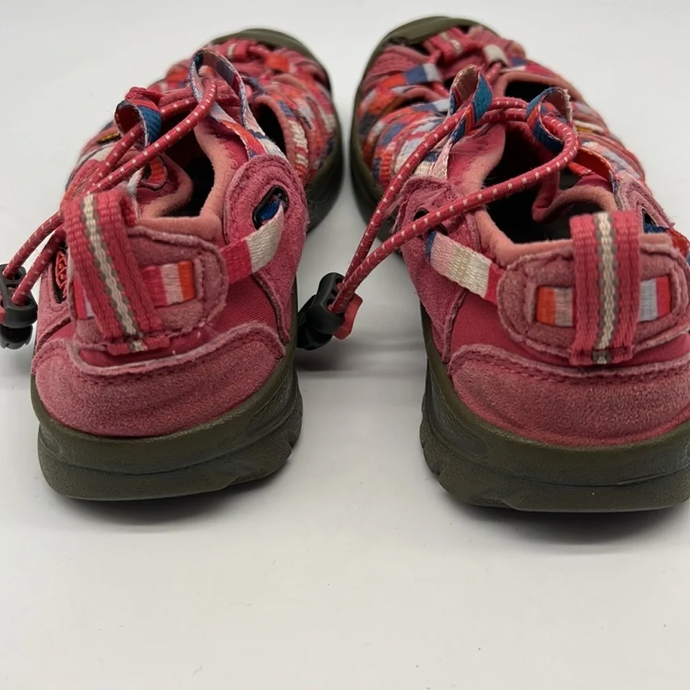 Keen Girls Newport Closed Toe Rainbow Water/Hiking Shoes size 2